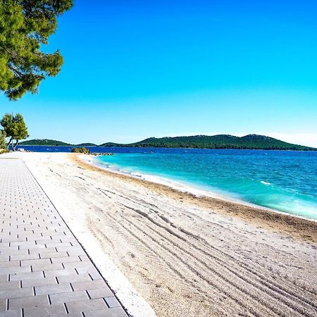 Buqez Eco Resort - Beach Villa 28 - Directly By Beach Drage Exterior photo