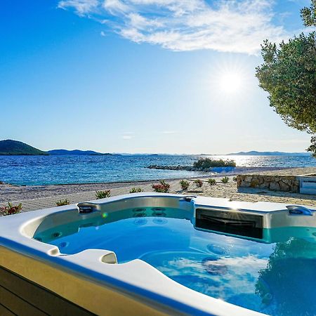 Buqez Eco Resort - Beach Villa 28 - Directly By Beach Drage Exterior photo