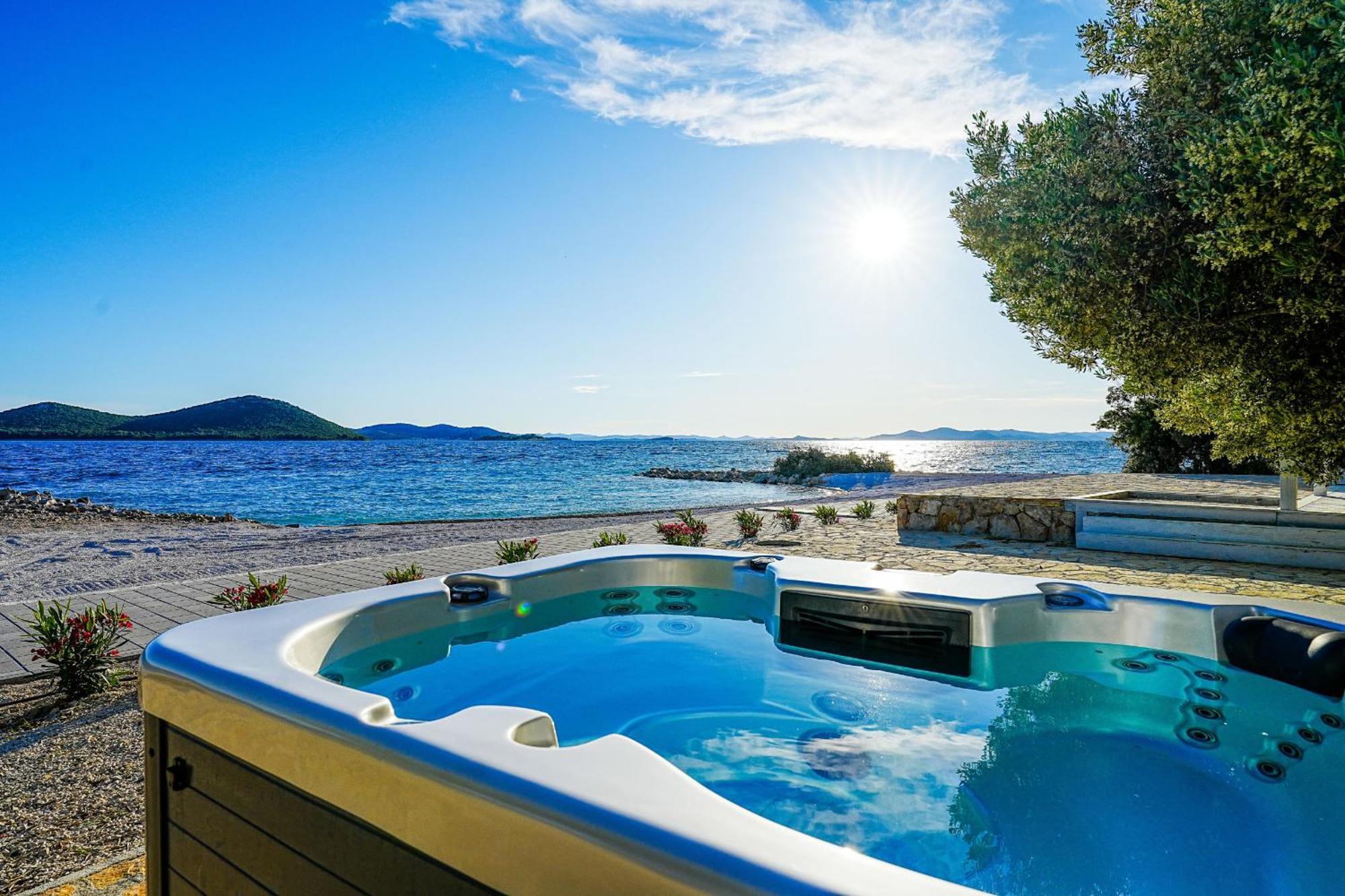 Buqez Eco Resort - Beach Villa 28 - Directly By Beach Drage Exterior photo